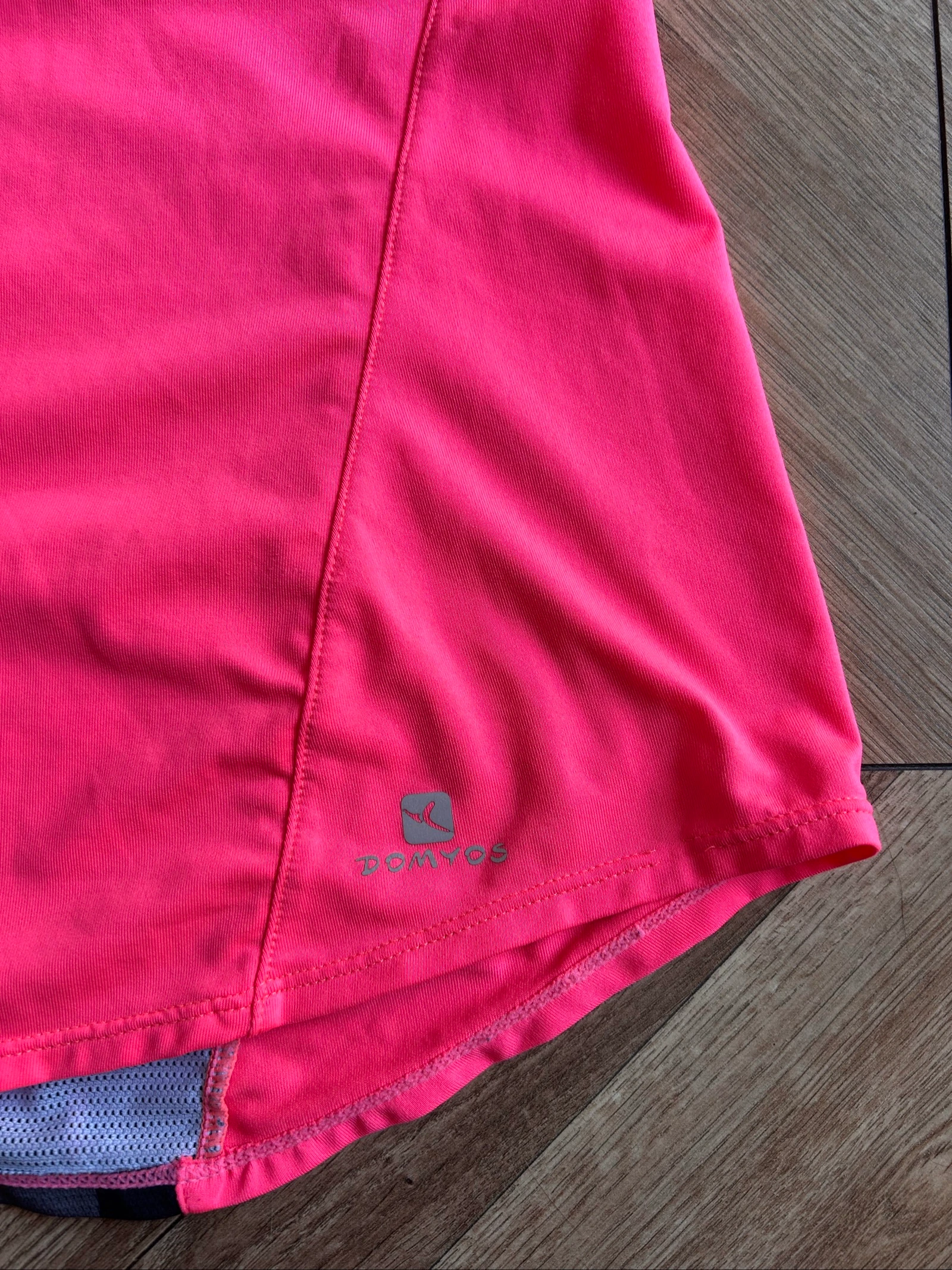 Domyos Fluorescent Pink Sports Tank Top / Back Design — Size S-M – photo 2
